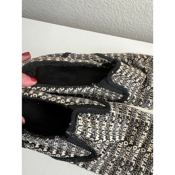 Disney Star Wars Print Slip-On Sneakers Gap-Kids 4 - Picture 2 of 9